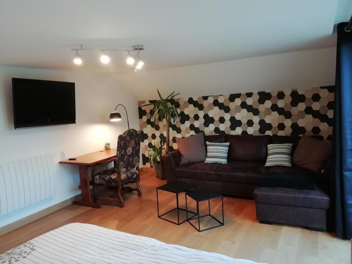 Le Gite Du Chtihameau Avec Piscine Interieure Privative, Selon Date Bassee エクステリア 写真